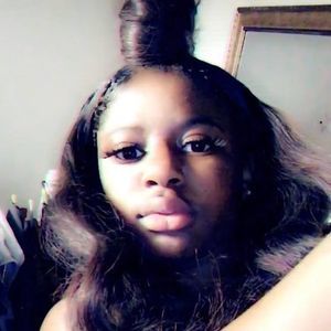 Meet your Posher, Aja